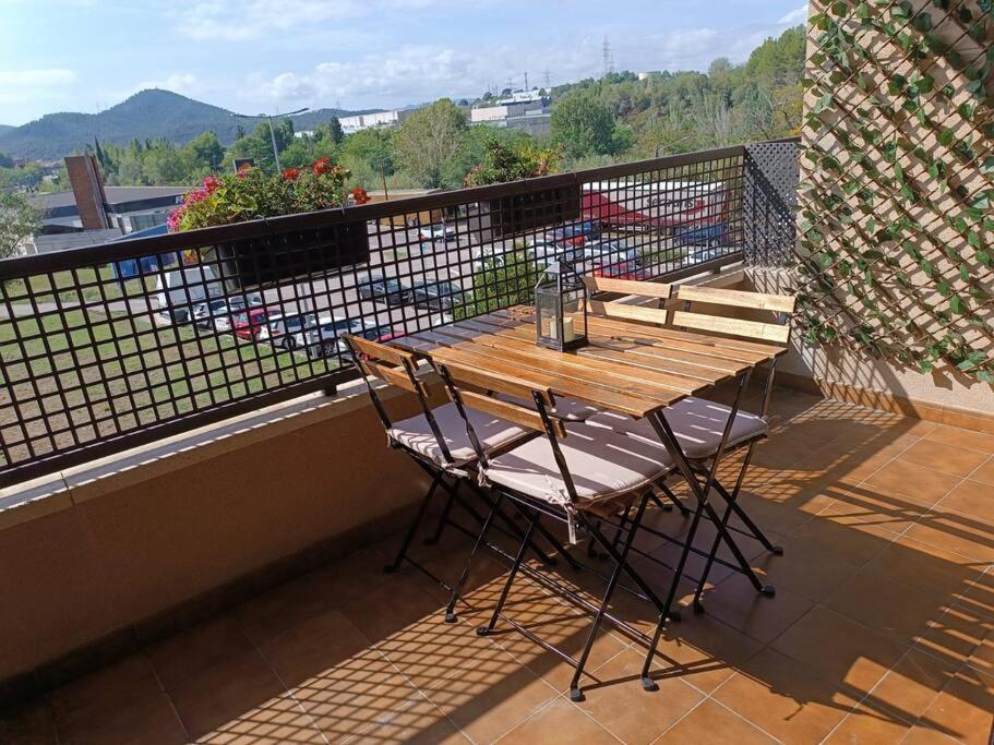 Duplex Con Piscina En Rubi Apartman Kültér fotó